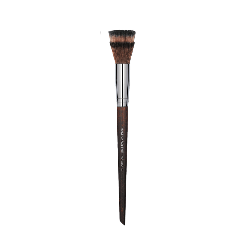 BLENDING BLUSH BRUSH - 148